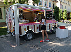 Авто для торгівлі морозива. Футтрак для морозива. IceCream FoodTruck.