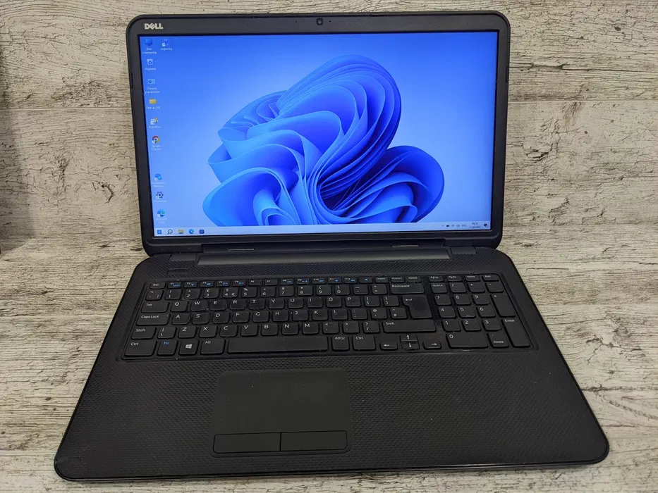 Ноутбук Dell 17.3  8/128 SSD Intel HD, фото 1