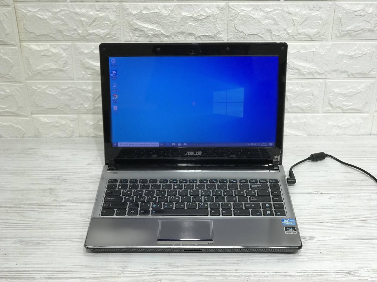 Ноутбук Asus U30S 13.3 Intel i5-2430M 8 RAM 500 HDD NVIDIA 520M 1 ГБ, фото 1