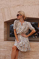 Короткое цветочное платье из штапеля с расклешенной юбкой с оборками и коротким рукавом (р. S-L) 8py4183