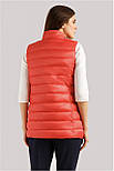 Короткий теплий жилет жіночий Finn Flare B19-12008-330 Down Fill червоний XS, фото 5
