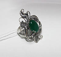 Яркое кольцо из серебра с зеленым камнем Анжелика