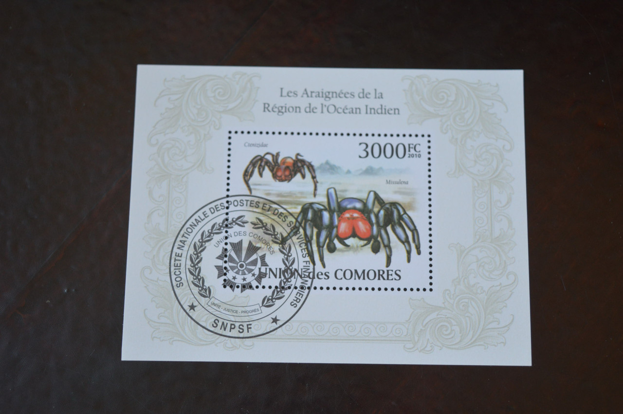 Коморы. История. Фауна. Блок. 2010 рік (Б-4)
