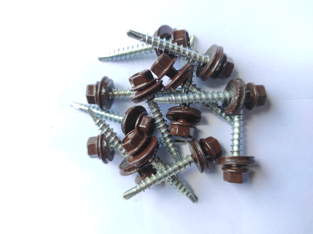 Покрівельний саморіз 4,8x35 mm Ral 8017 з гумовою шайбою Info-Global Саморізи покрівельні для металочерепиці