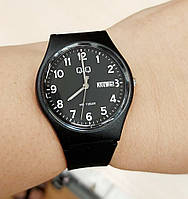 Наручные мужские водонепроницаемые часы Q&Q A212J004Y черные