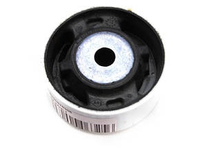 Сайлентблок заднего редуктора Renault Duster 4x4  ОРИГИНАЛ 8200828306