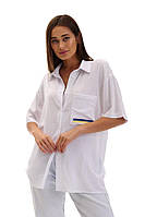 Женская легкая льнаная белая рубашка oversize из вышитым флагом Ураины