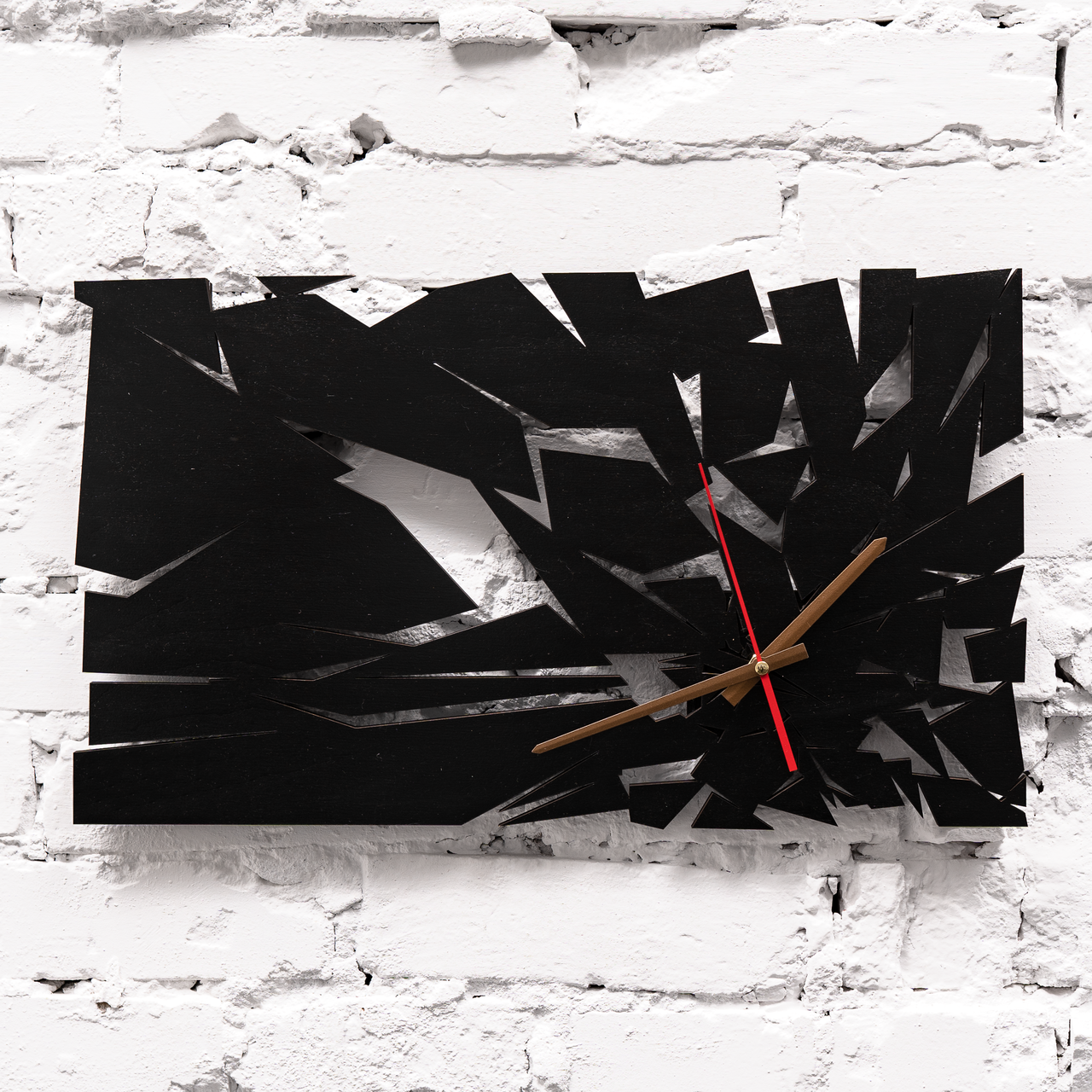 Настінний декоративний годинник з дерева "Бите скло" 50 см х 29 см см Чорний