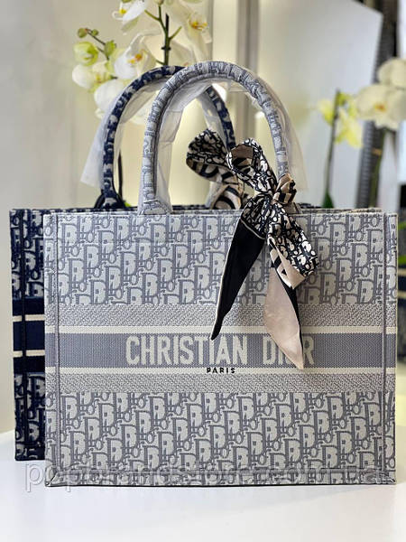 Small dior tote best sale