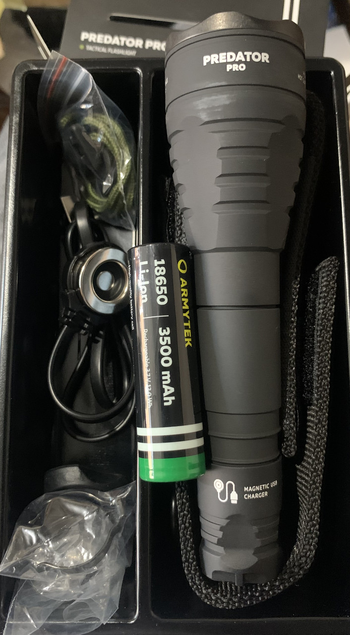 Armytek Predator Pro v3.5 Magnet USB Warm, тепле світло