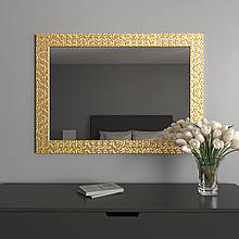 Дзеркало в золотій рамі  на стіну 106х76 Black Mirror прямокутне для спальні вітальні