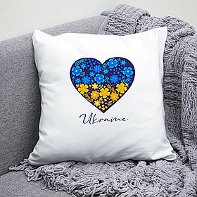 Подушка 35*35 см Ukraine серце. Патріотична подушка Ukraine серце.
