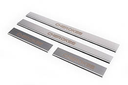 Накладки на пороги V1 Carmos для Jeep Cherokee/Liberty 2007-2013 (4 шт)
