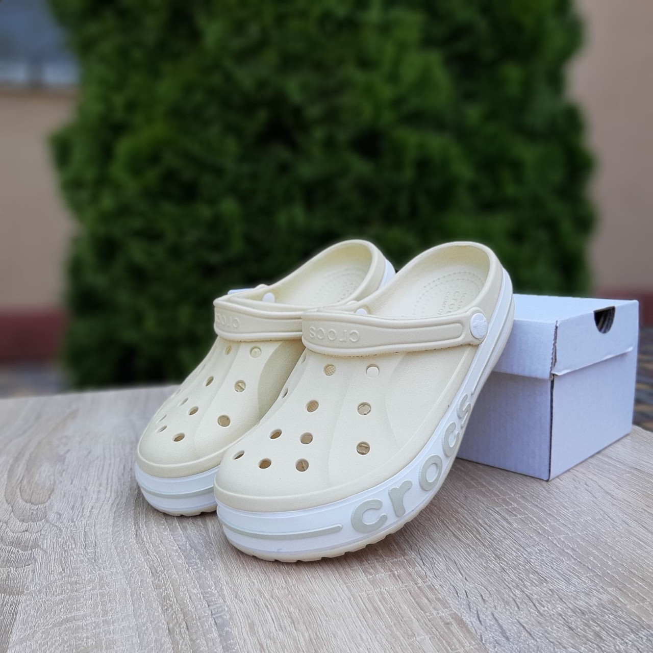 Купить Женские шлепки Crocs бежевые. Женские тапки Крокс бежевые ...