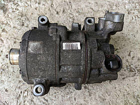 Компресор кондиціонера (без шківа) Renault Megane 3, 2008-2016, 8200939386 (Б/У)