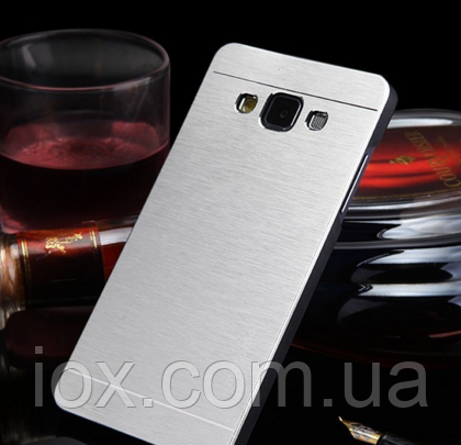 Срібний чохол Motomo на Samsung Galaxy J3 (2015)