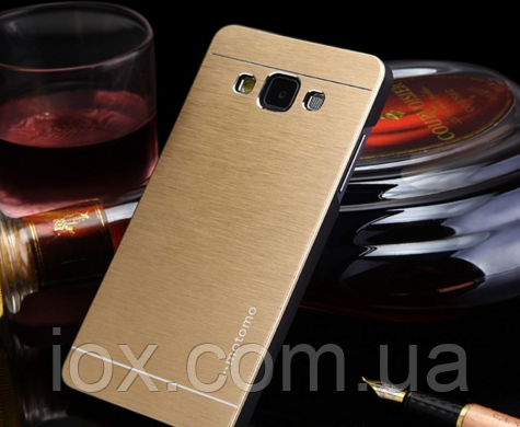 Золотий чохол Motomo на Samsung Galaxy J5 500F 2015