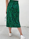 Зелена літня спідниця довжини міді з розрізом принт зебра, фото 3