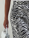 Біла літня спідниця довжини міді з розрізом принт зебра, фото 7