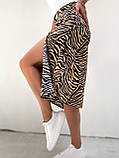 Карамельна літня спідниця довжини міді з розрізом принт зебра, фото 2