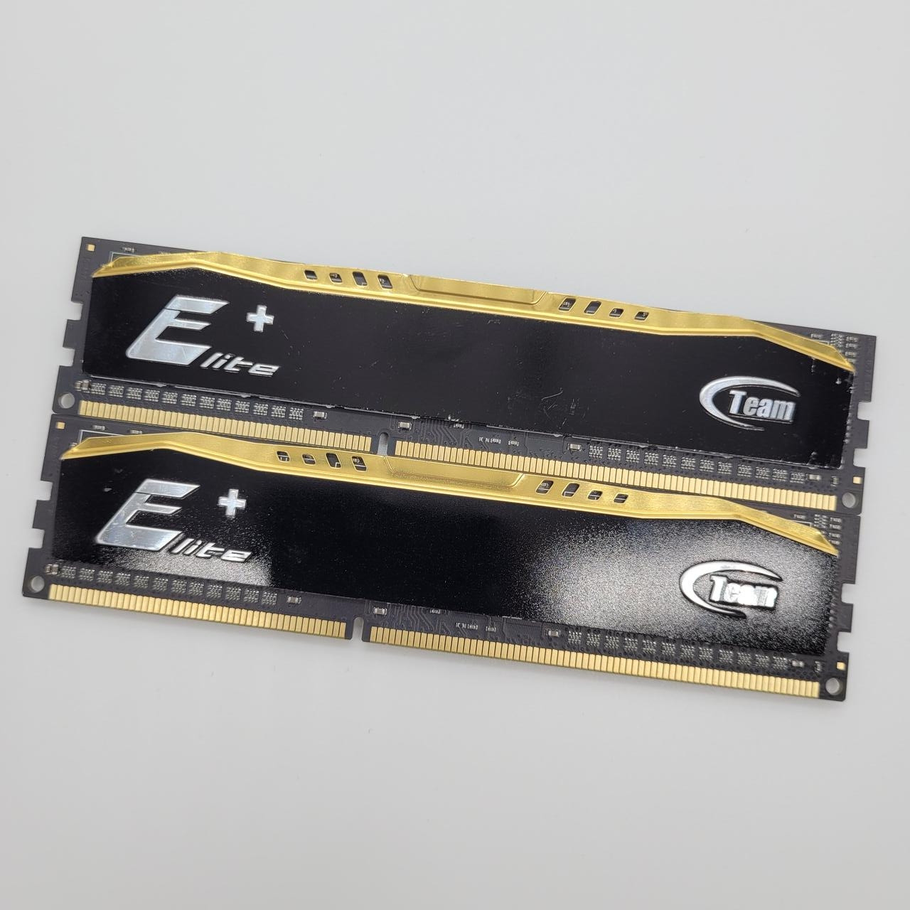 Пара оперативної памяти Team Elite+ DDR3 8Gb (2x4Gb) 1600MHz 12800U CL11 2R8 (TPD34G1600HC11BK) Б/В