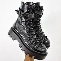 Зимние женские ботинки берцы из натуральной лаковой кожи на модной платформе черные Boots