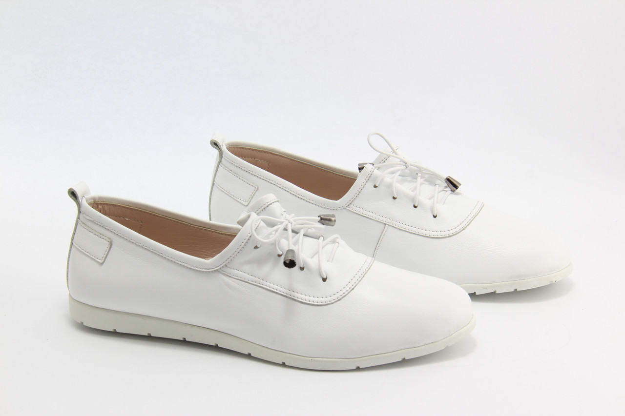 Мокасини жіночі Aras Shoes 408-beyaz білі на низькому ходу