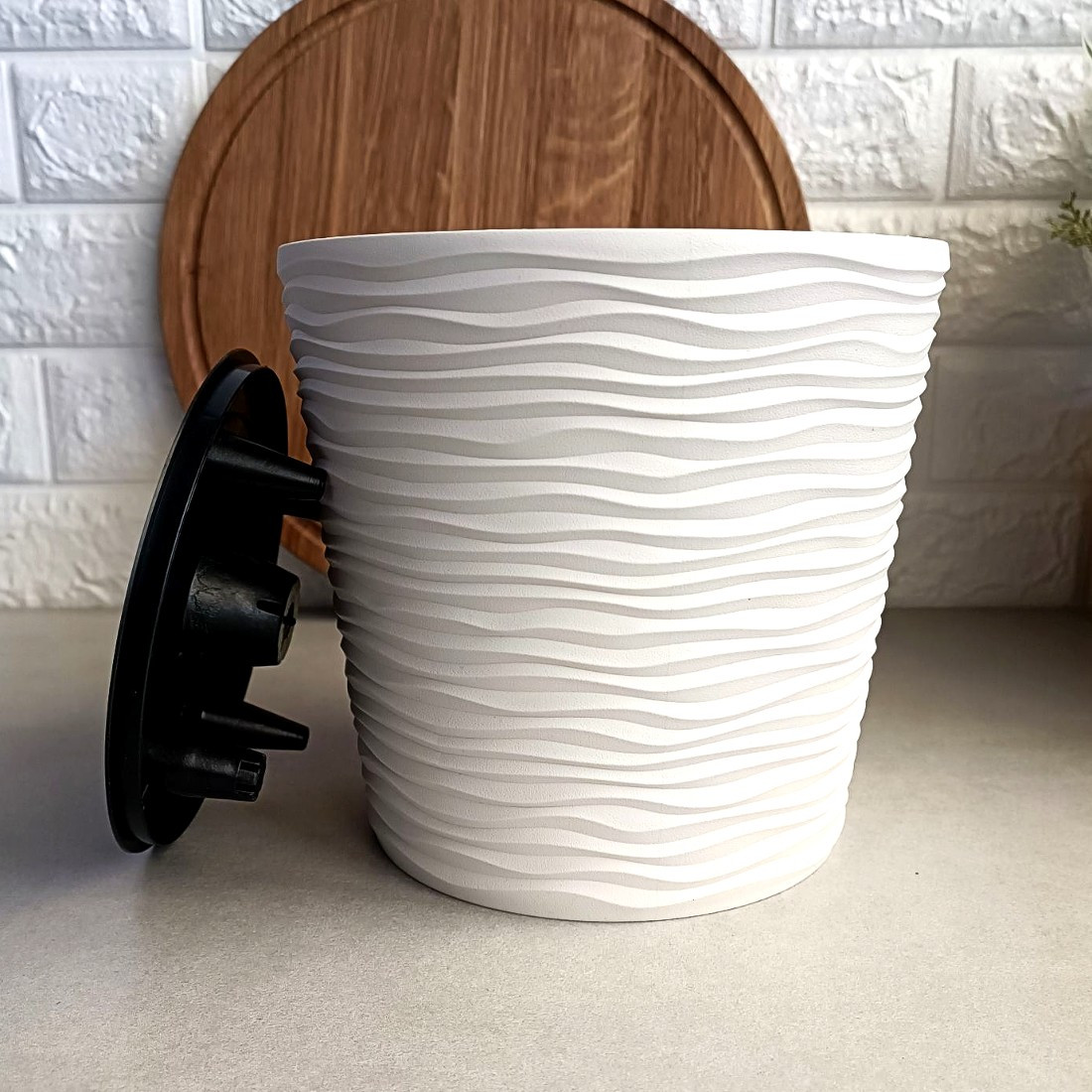 Конусний квітковий вазон із дренажною вставкою 0.6л, Біла троянда Фьюжн ...