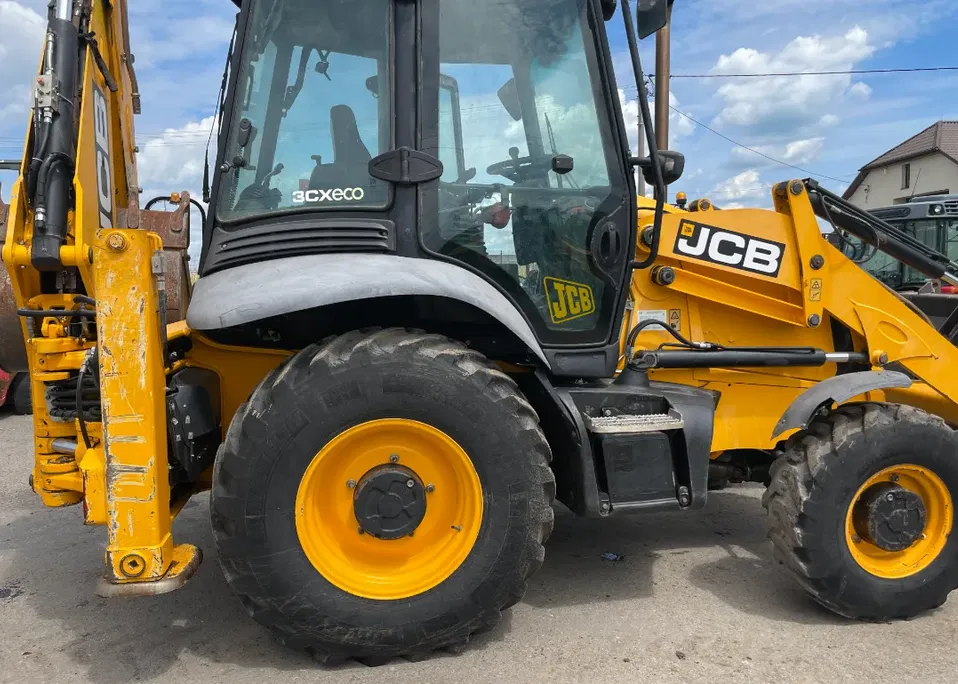 Екскаватор-навантажувач JCB 3CX 2012 року