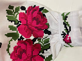 Вишиванка окружність 100 з квітковим орнаментом вишита крестиком 46-48 розмір L