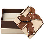 Футляри упаковка для прикрас і доповнення