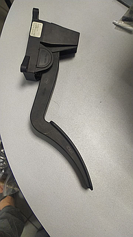 Педаль газу акселератора Ssang Yong Rexton