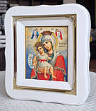 Ікона П.Б. Достойно Є в білому дерев'яному фігурному кіоті під склом, розмір кіота 18*16, сюжет 10×12., фото 2