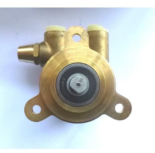 Помпа на 3 болта вихід півмісяць nuert