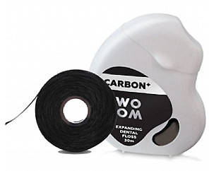 Чорна зубна нитка з вуглем WOOM CARBON 30м