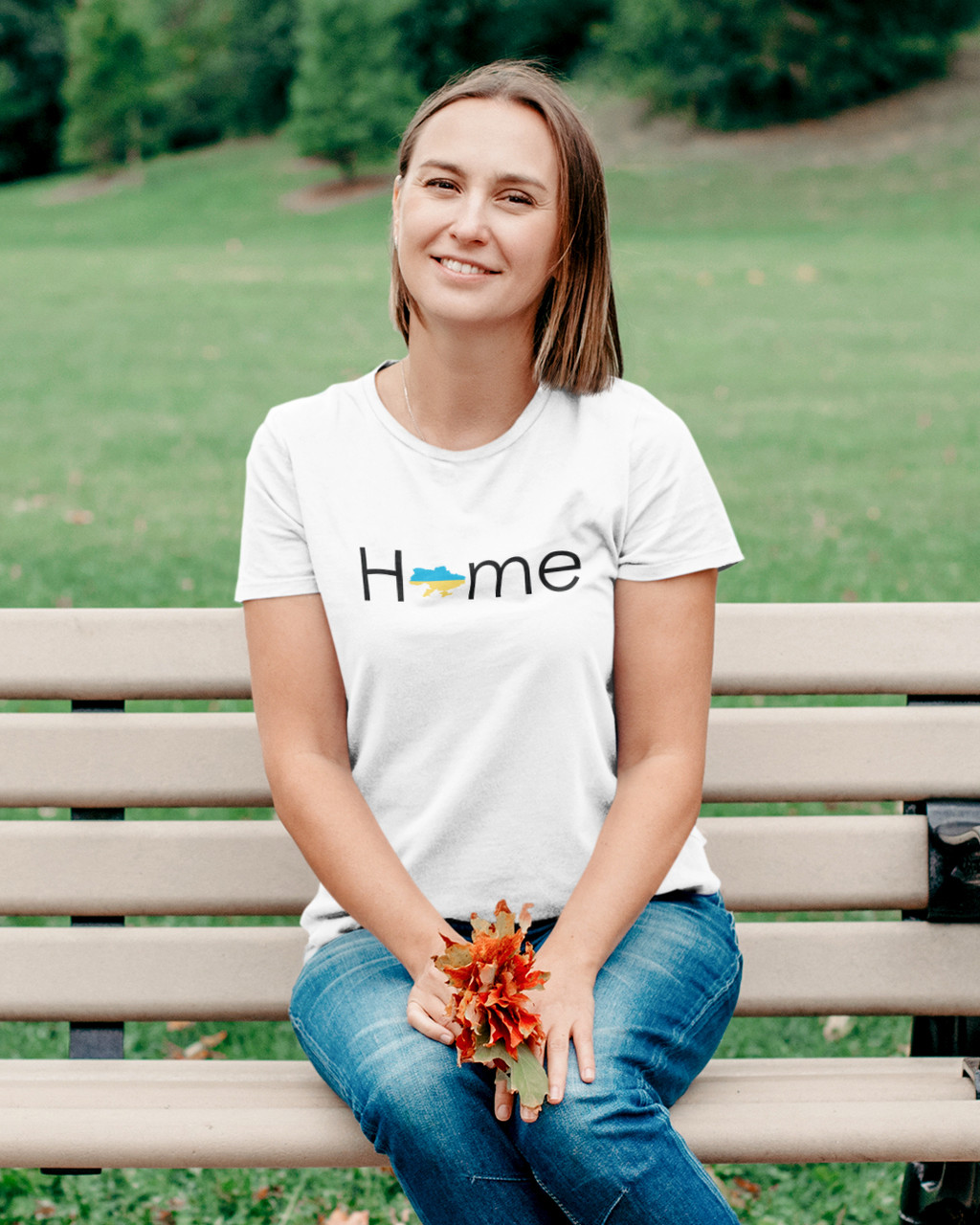 Футболка жіноча біла з принтом "Home"