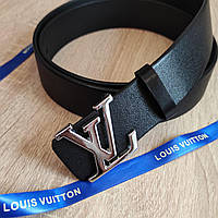 Ремень Louis Vuitton кожаный черный, фурнитура глянцевое серебро