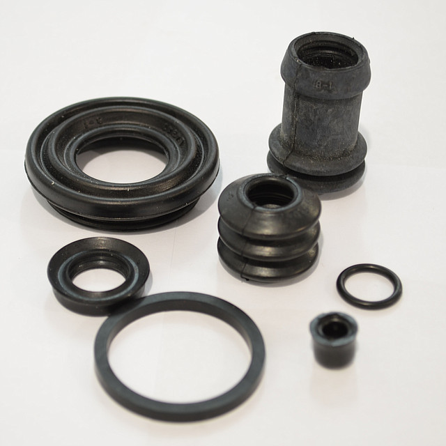 Ремкомплект заднього супорту Mazda 626 GE, фото 1