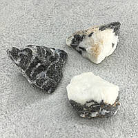 Камень натуральный необработанный Кварц Волосатик цена за 1 шт (~20 мм) вес 15-20 г