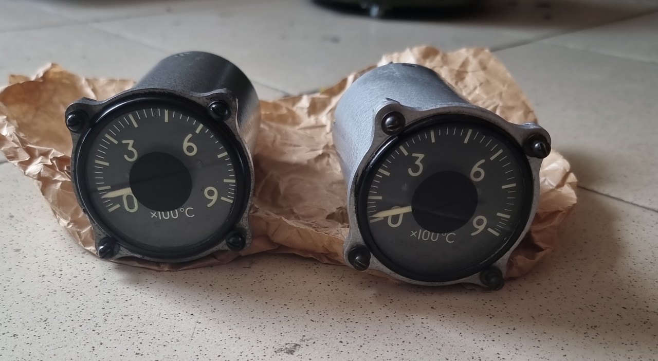 Измеритель температуры ТСТ-2