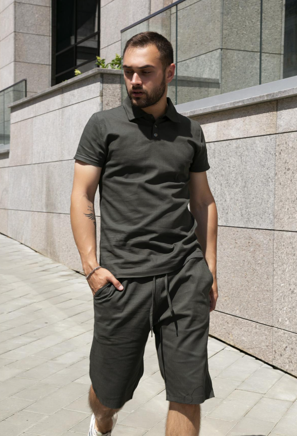 Літній чоловічий лляний комплект футболка поло та шорти хакі, фото 1