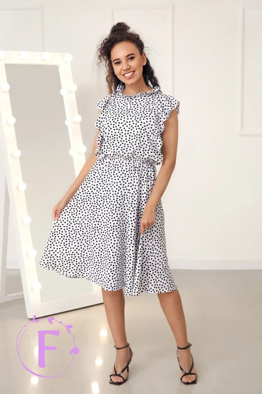 Жіночий сарафан до коліна з воланами в кольорах