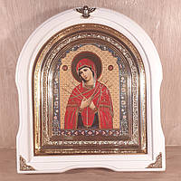 Икона Семистрельная Пресвятой Богородицы, лик 15х18 см, в белом деревянном киоте, арка