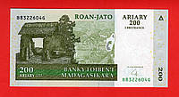 Мадагаскар 200 аріарі 2004 UNC p-87