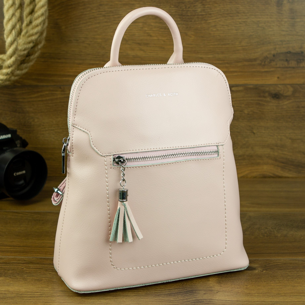 Жіночий шкіряний міський рюкзак світло-рожевого кольору, фото 1