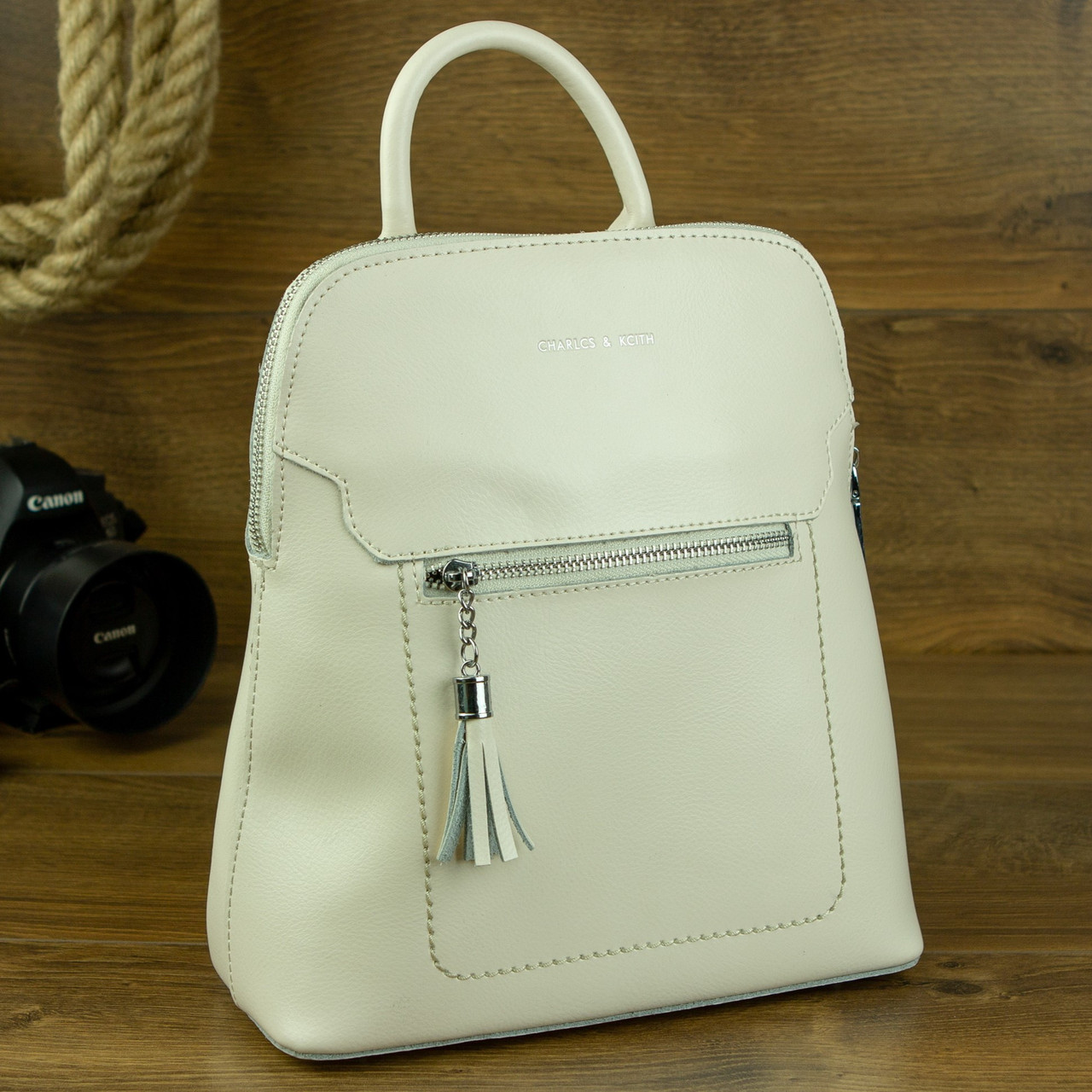 Жіночий стильний міський рюкзак з натуральної шкіри в білому кольорі, фото 1