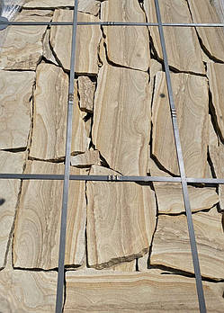 Піщаник жовтий "Ямпіль" 1 см / дикий камінь для облицювання фасаду будинка та внутрішніх стін