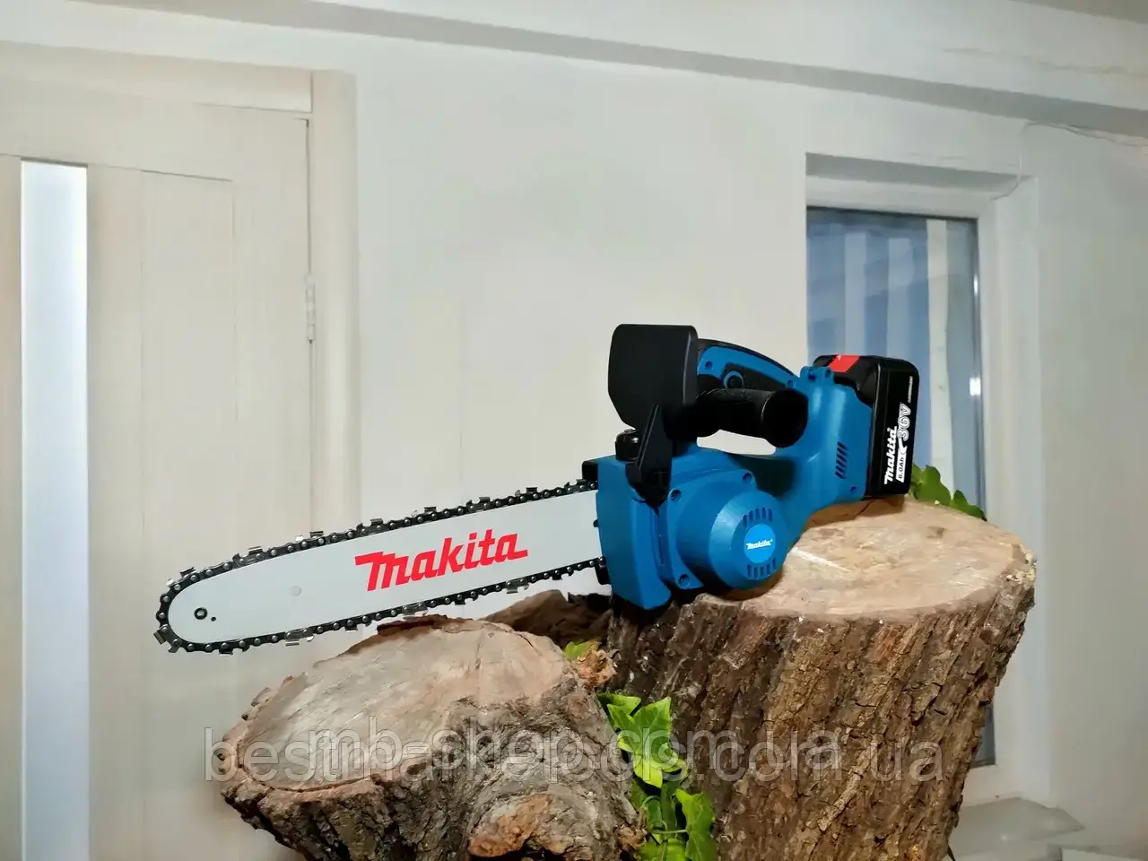 Акумуляторна ланцюгова пилка Makita З6В 6А DUC 122 Z, електропилка з двома акумуляторами