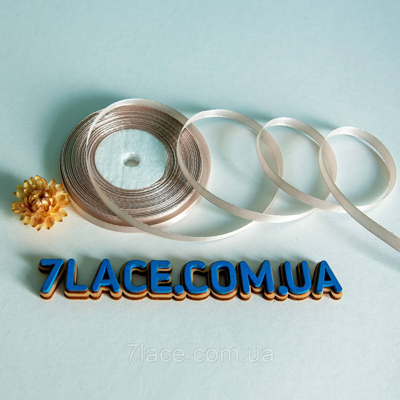 Стрічка атласна однотонна / колір ХОЛОДНИЙ БІЖ / ширина 0,6 см / бобіна 23 м