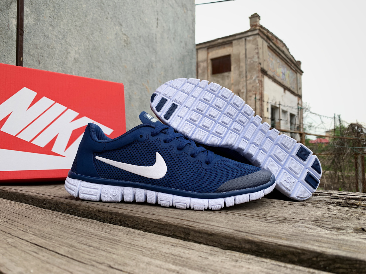 Free run womens navy blue online